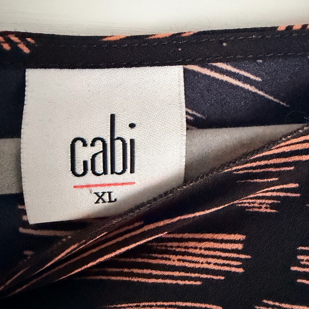 CABI Tate Tunic Top Black Pink Abstract Print Sz XL NWOT - Picture 2 of 4